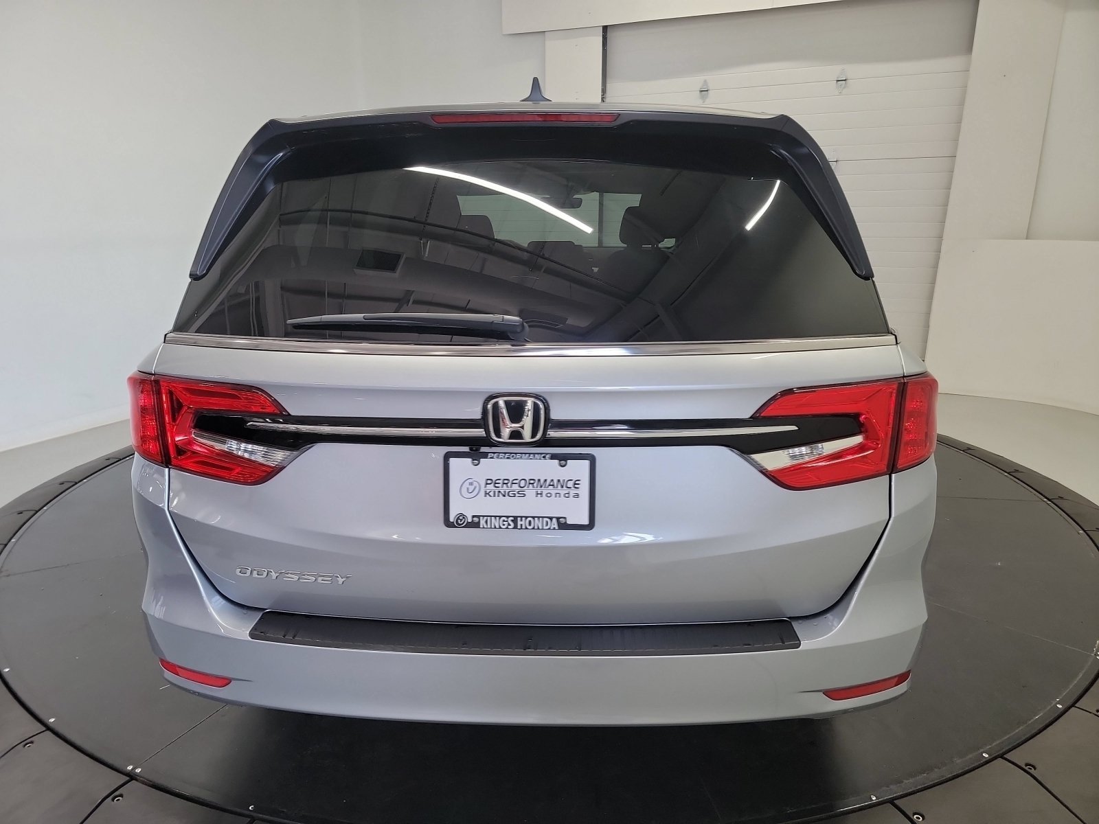 2024 Honda Odyssey EX-L - Photo 8