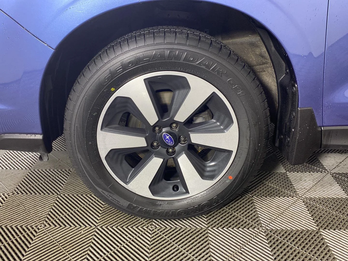 Used 2018 Quartz Blue Pearl Subaru Premium image 14