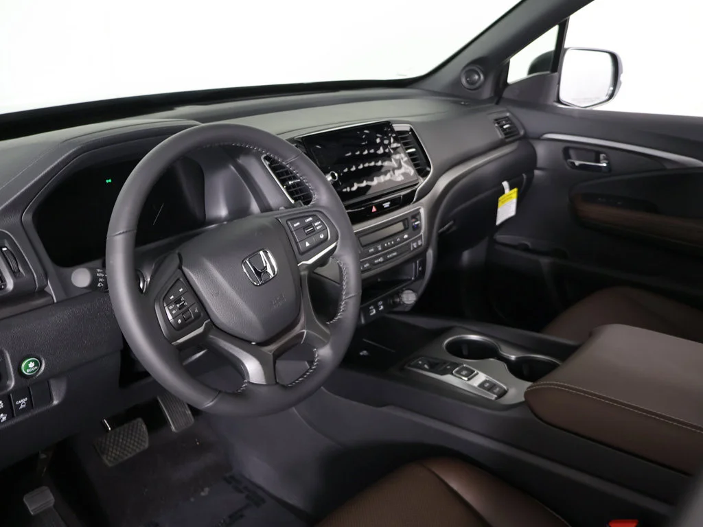New 2026 Crystal Black Pearl Honda RTL image 16