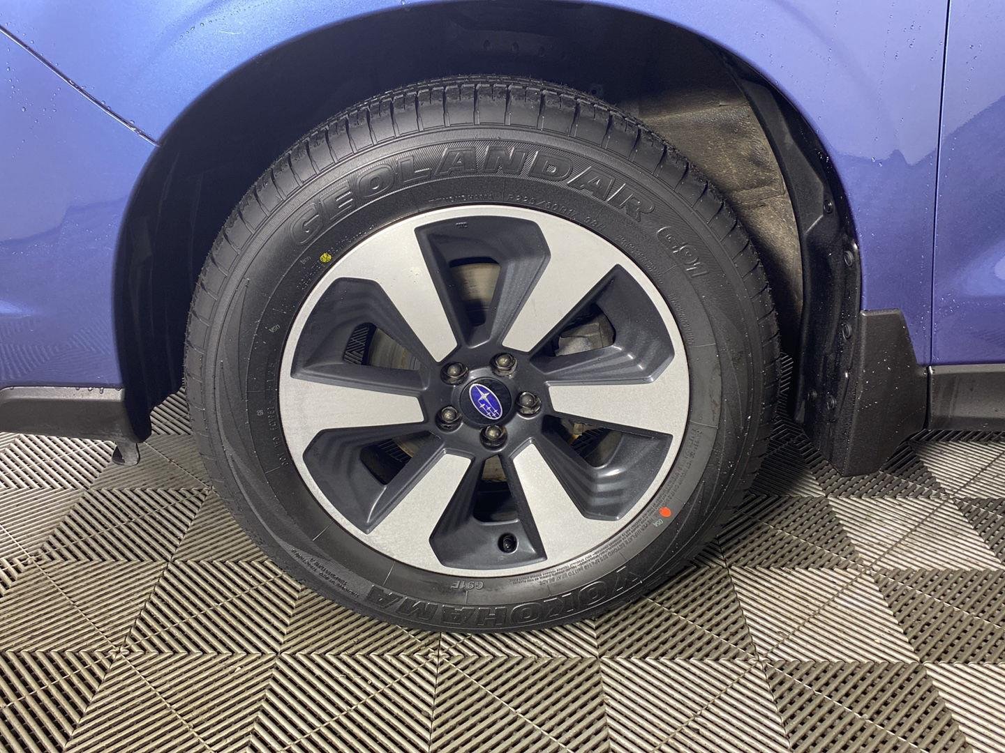 Used 2018 Quartz Blue Pearl Subaru Premium image 14