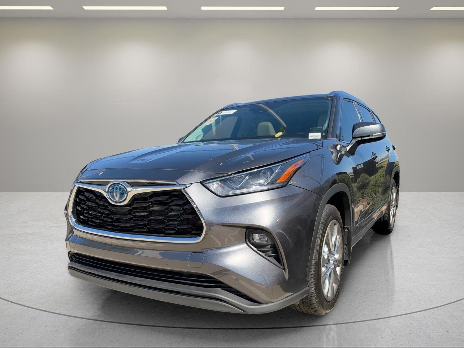 Used 2021 Magnetic Gray Metallic Toyota Hybrid Limited image 4
