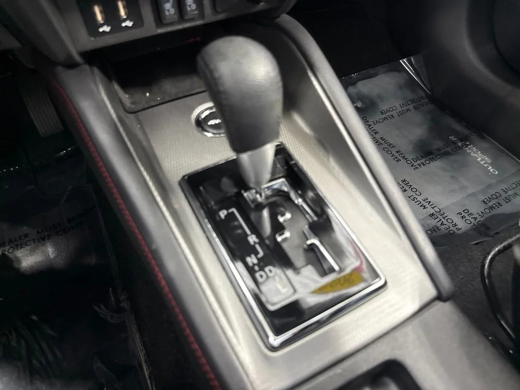 Used 2022 Black Mitsubishi 2.0 SE image 19