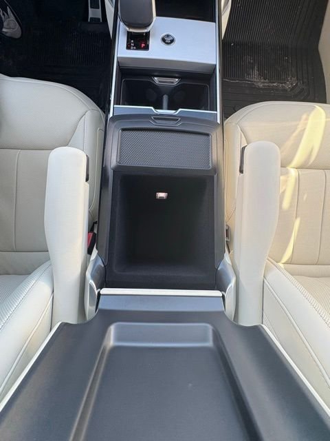 2025 Land Rover Range Rover SE - Photo 28