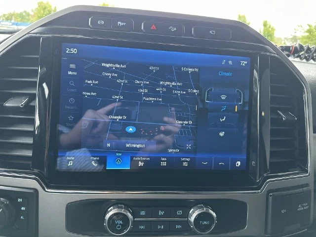 Used 2022 Blue Ford Lariat image 19