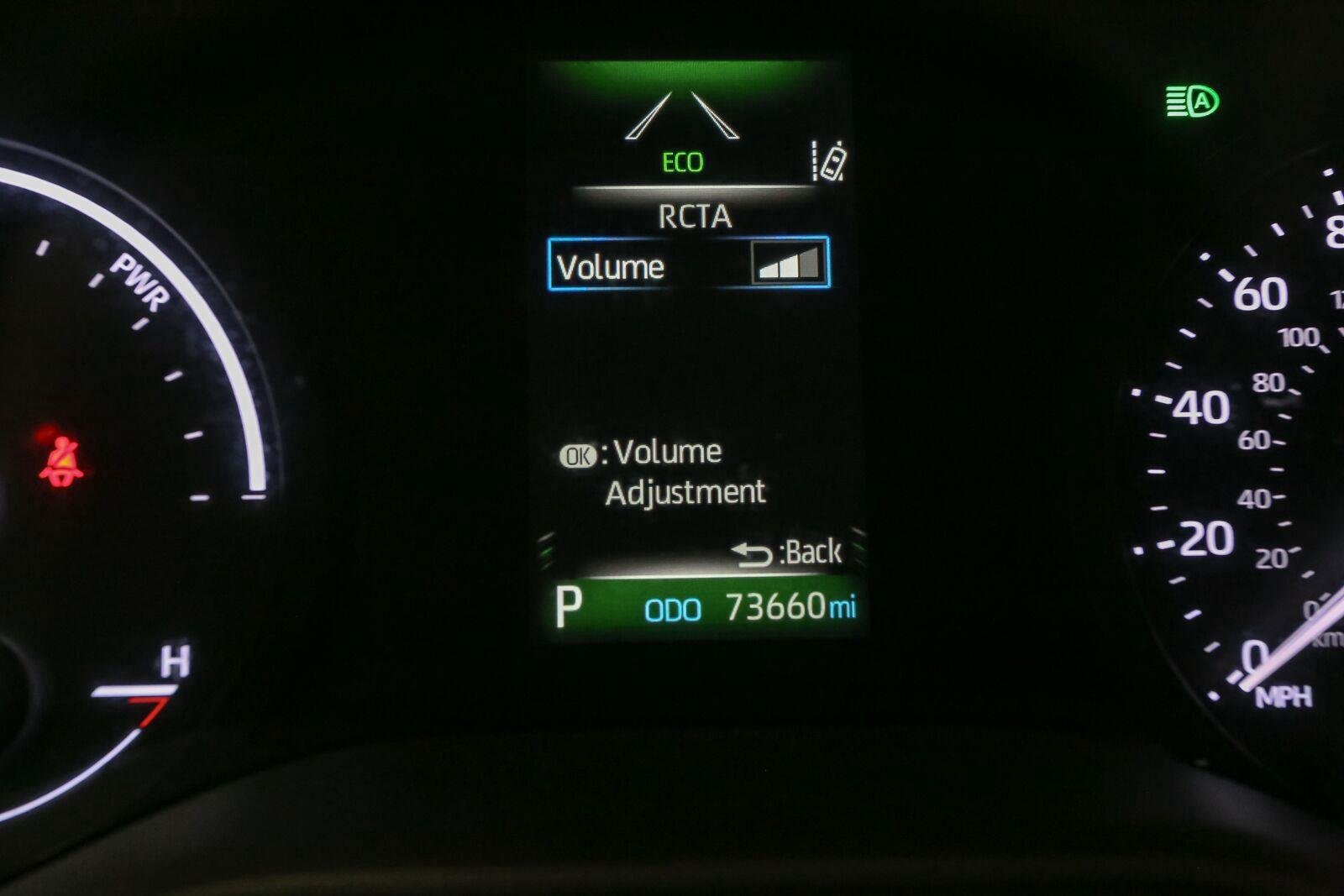 Used 2022 Midnight Black Metallic Toyota LE 8-Passenger image 36