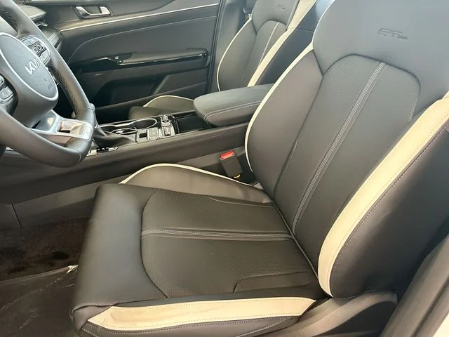 New 2026 Snow White Pearl Kia GT-Line image 15