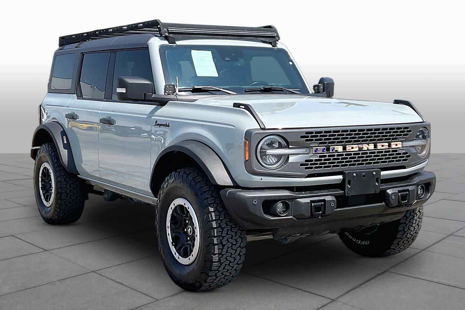 Used 2023 Cactus Gray Ford Badlands image 3