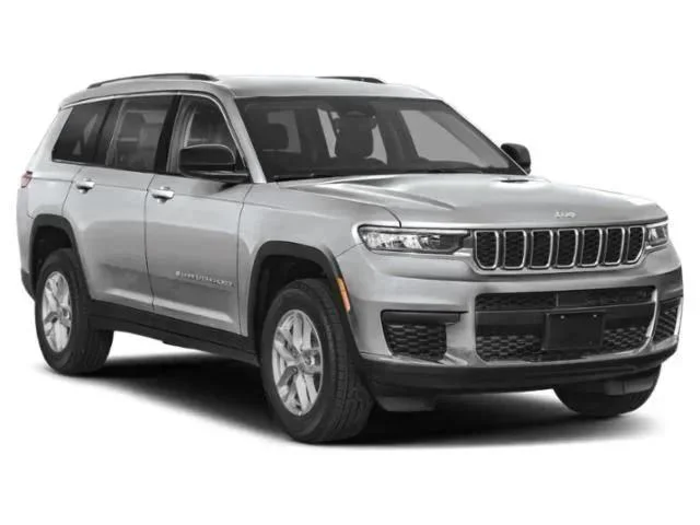 Used 2025 Baltic Gray Metallic Clearcoat Jeep Limited image 6