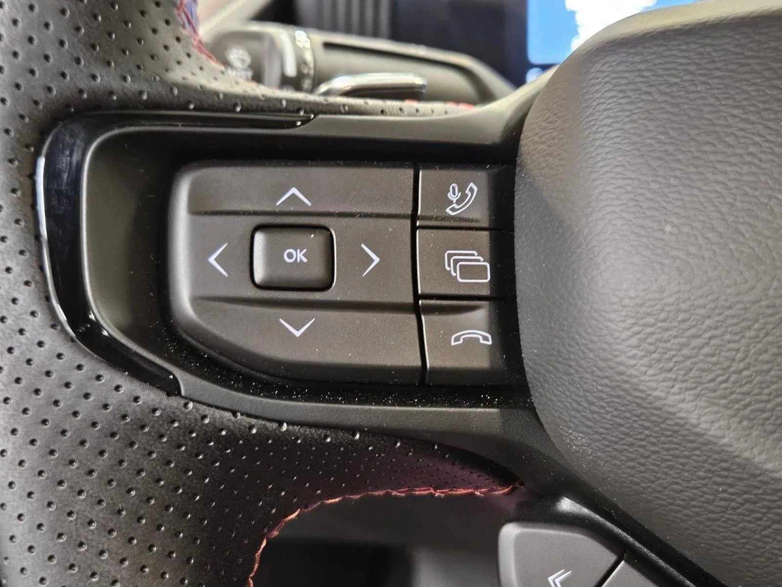 New 2026 Diamond Black Crystal Pearlcoat Dodge Scat Pack image 16