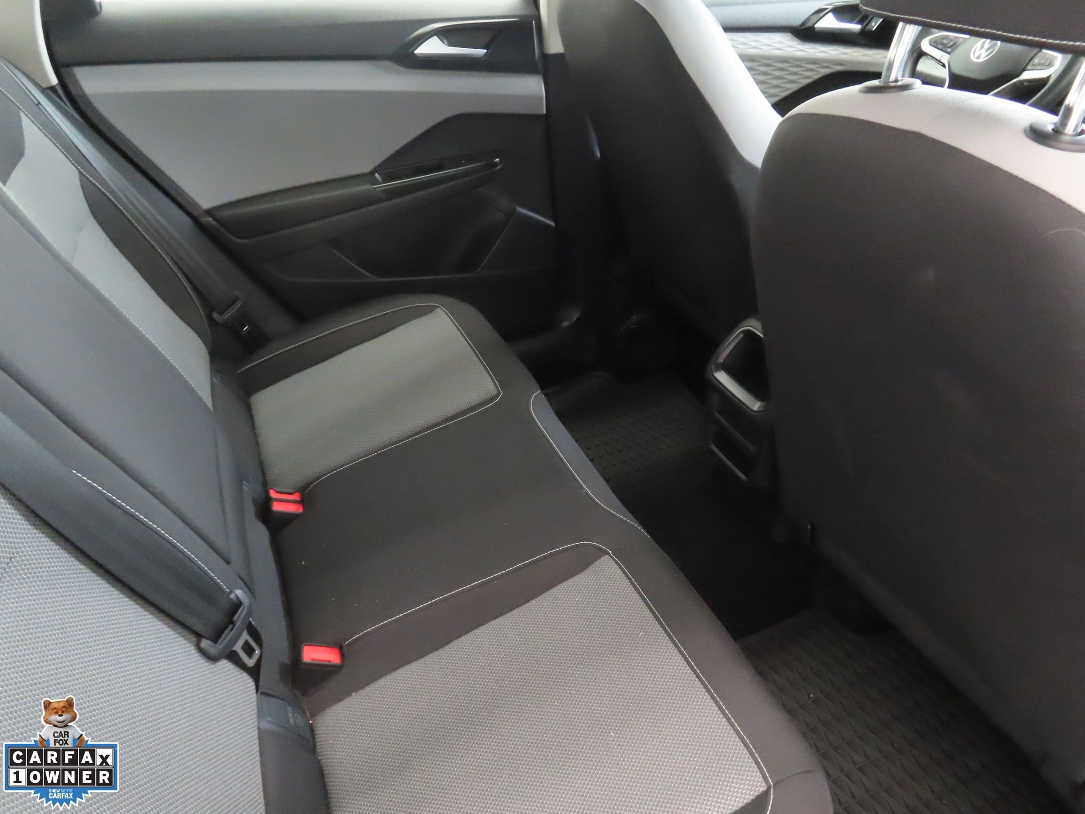 Used 2022 Gray Volkswagen 1.5T S image 24