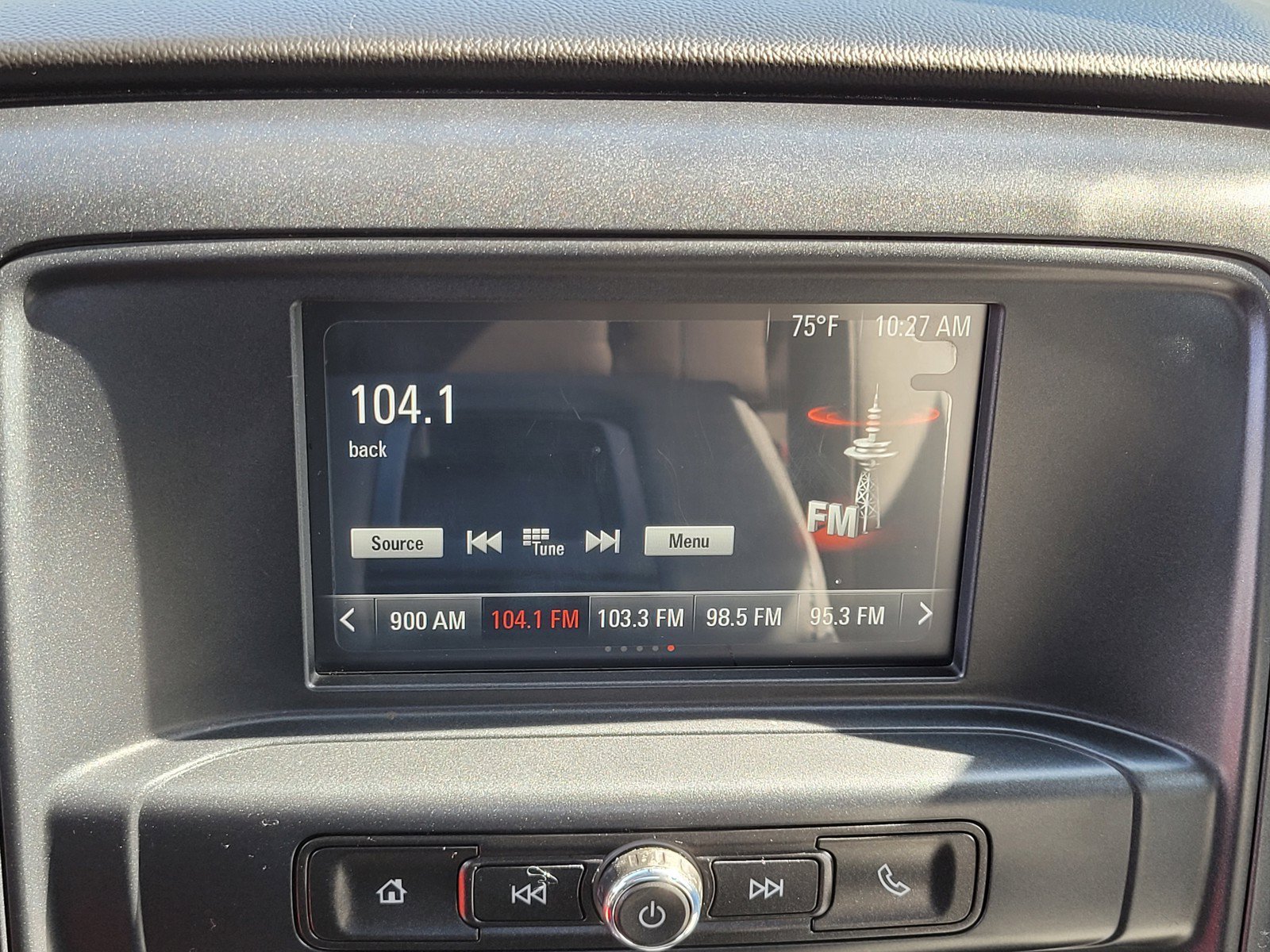 Used 2017 Summit White GMC  image 19