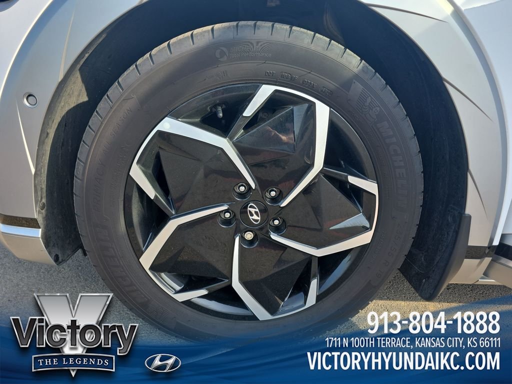 Used 2023 White Hyundai Limited image 27