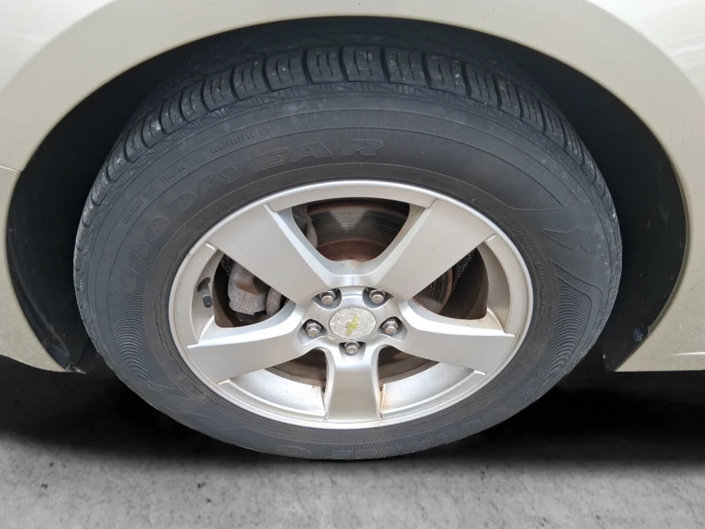 Used 2015 Gold Chevrolet 1LT image 10