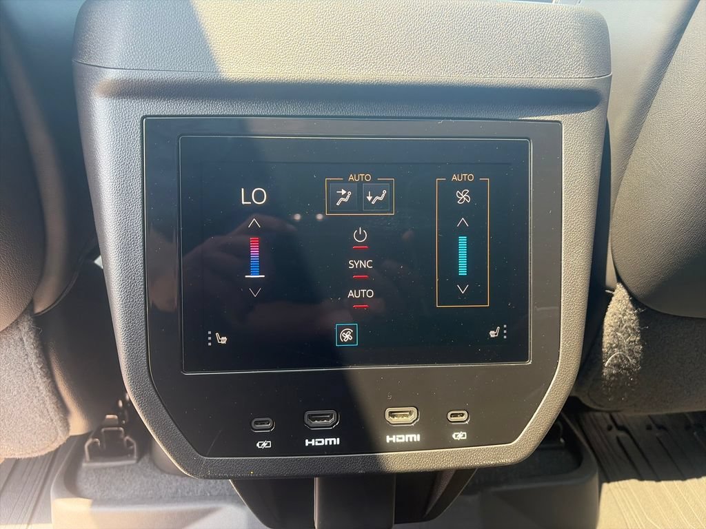 2026 GMC Yukon Denali Ultimate - Photo 55