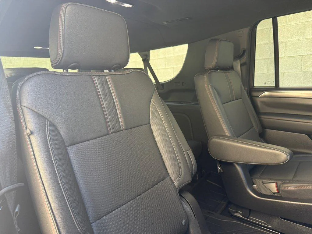 2024 Chevrolet Suburban RST - Photo 19