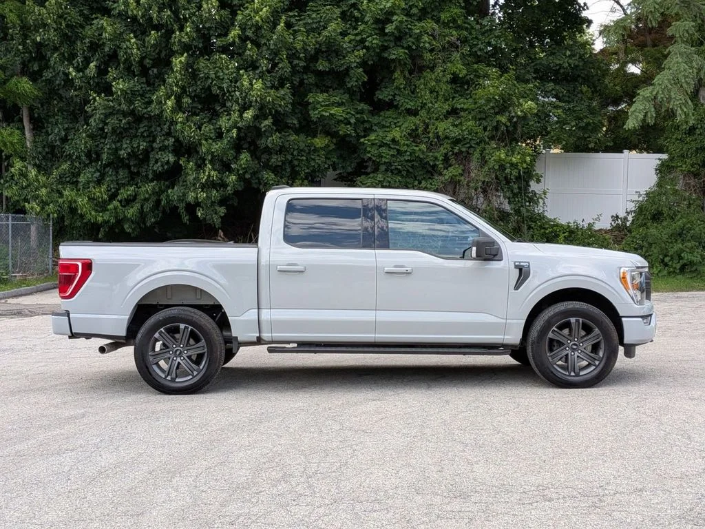 Used 2023 White Ford XLT image 2