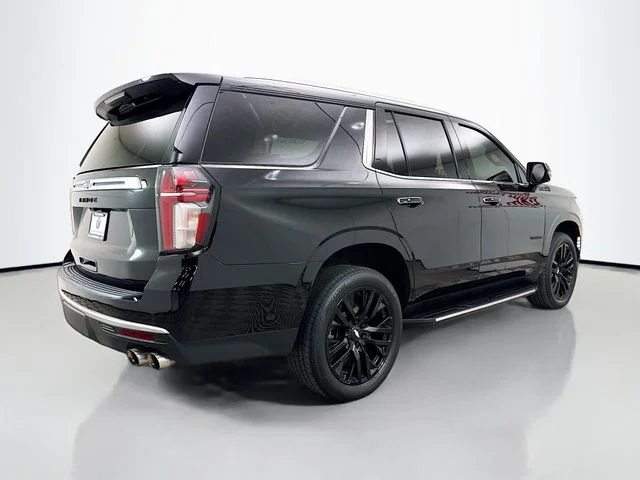 Used 2021 Black Chevrolet High Country image 7