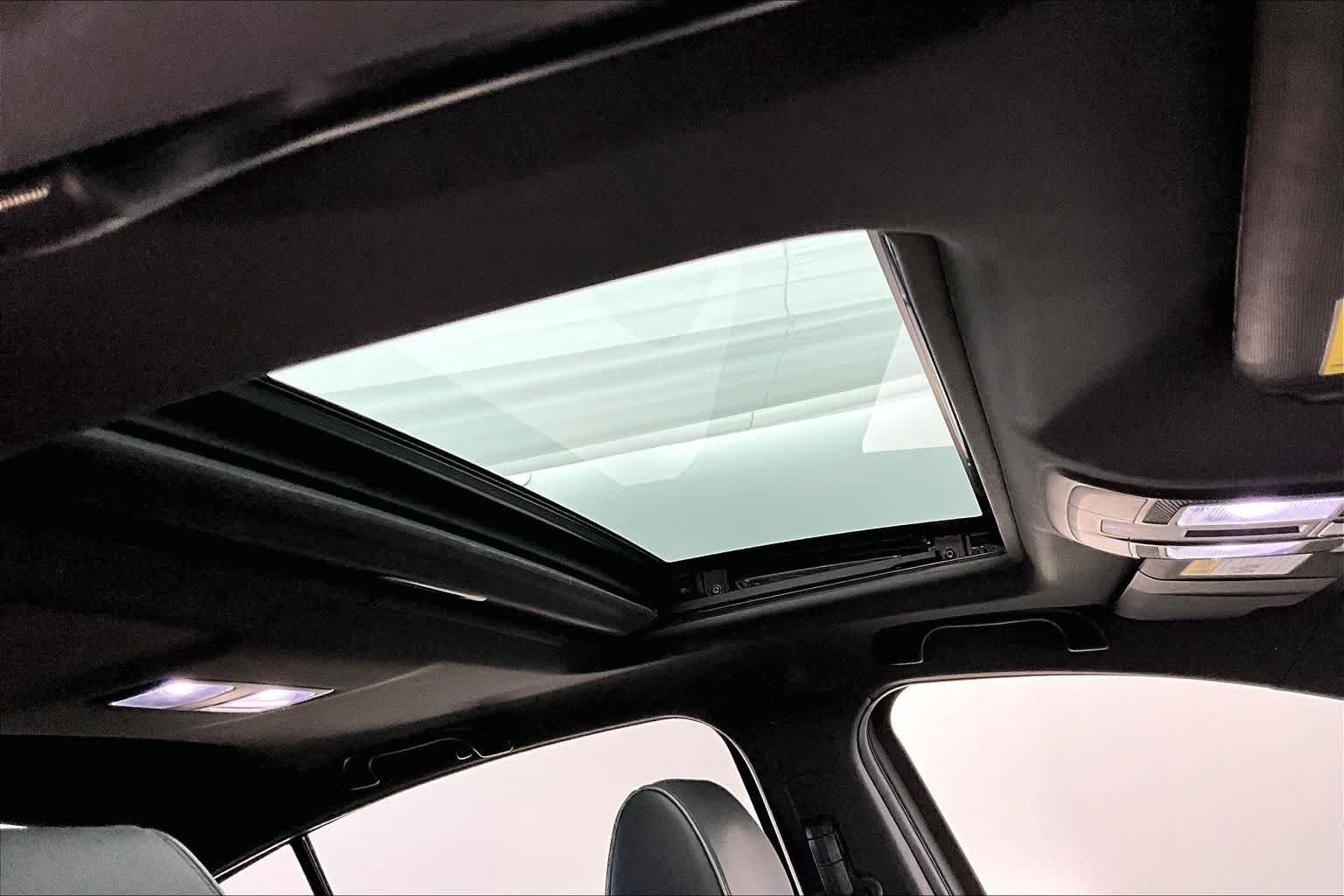 Used 2017 Machine Gray Metallic Mazda Grand Touring image 22