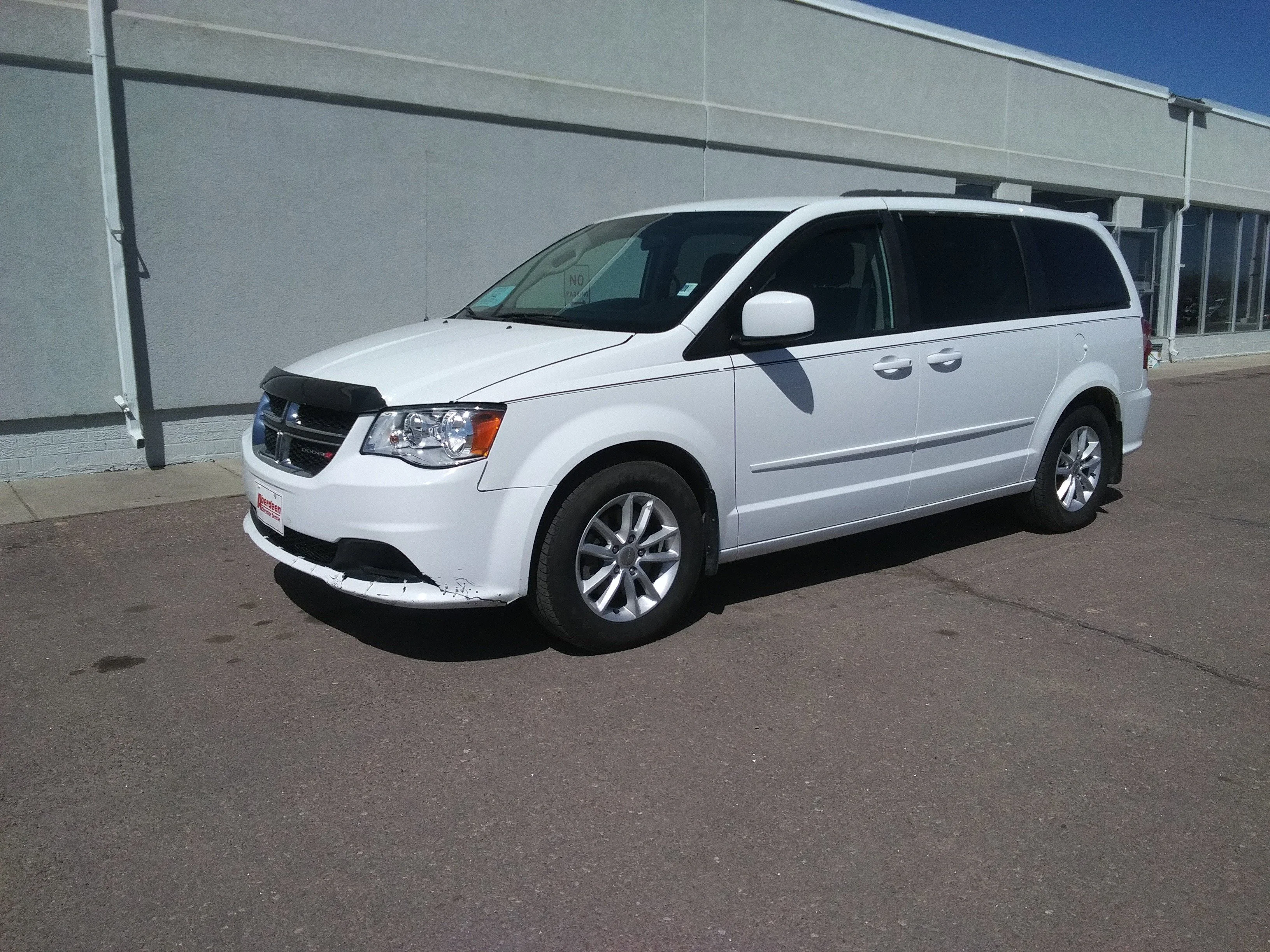 Used 2014 Dodge Grand Caravan SXT with VIN 2C4RDGCG7ER391898 for sale in Aberdeen, SD