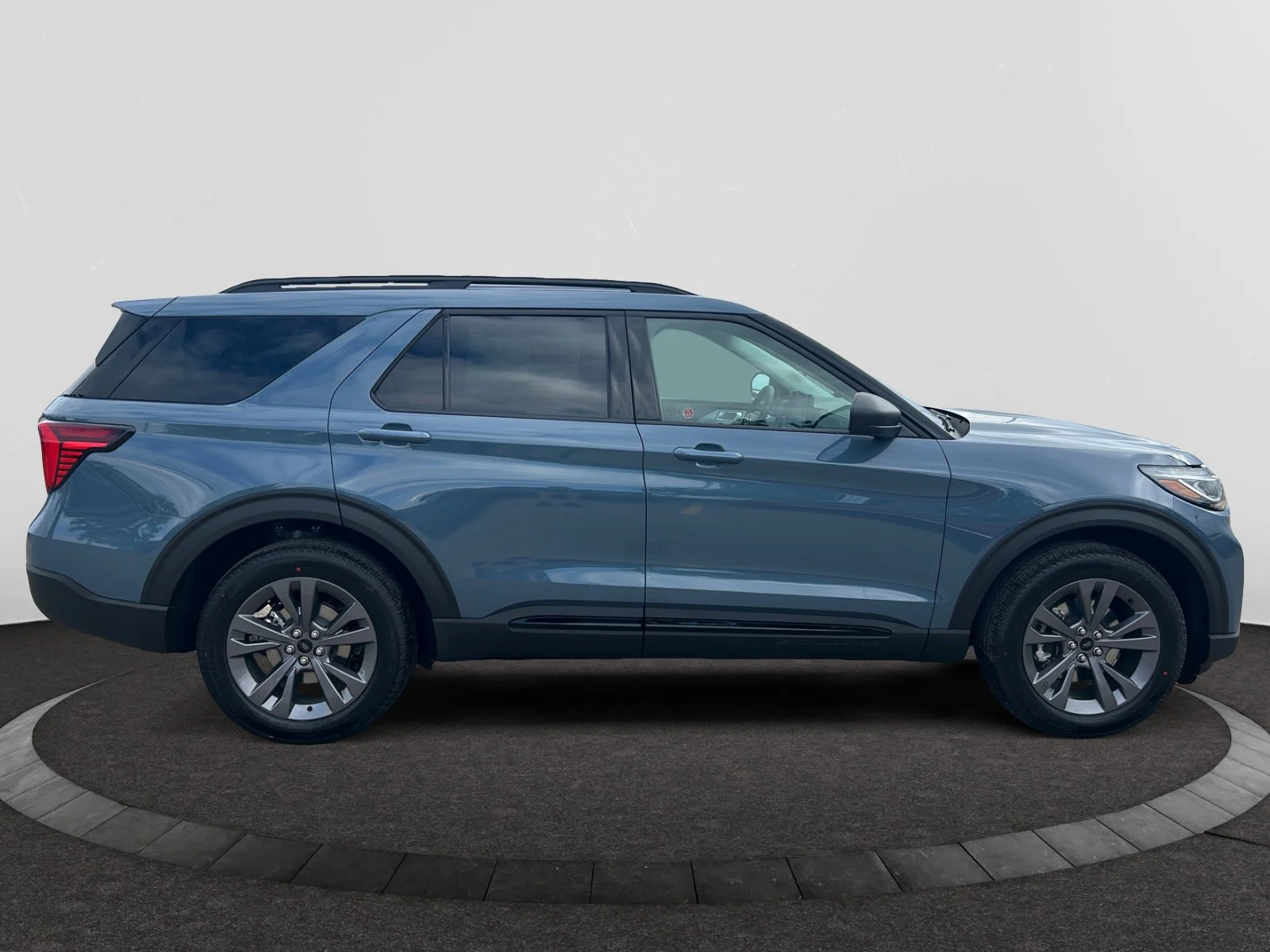 New 2026 Vapour Blue Metallic Ford Active w/200A Pkg image 6