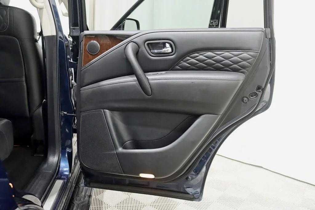 2018 INFINITI QX80 Base