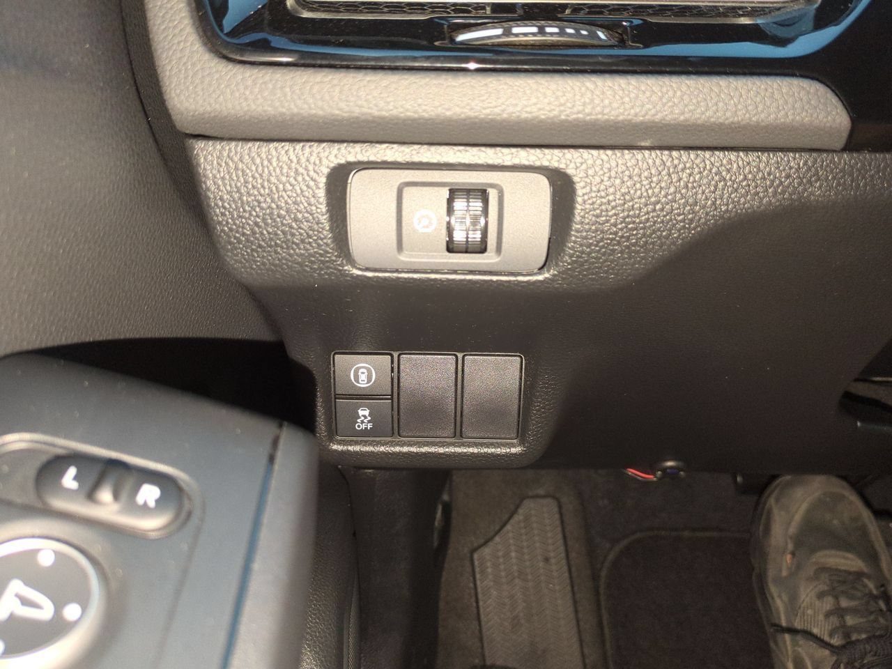Used 2024  Honda Sport image 17