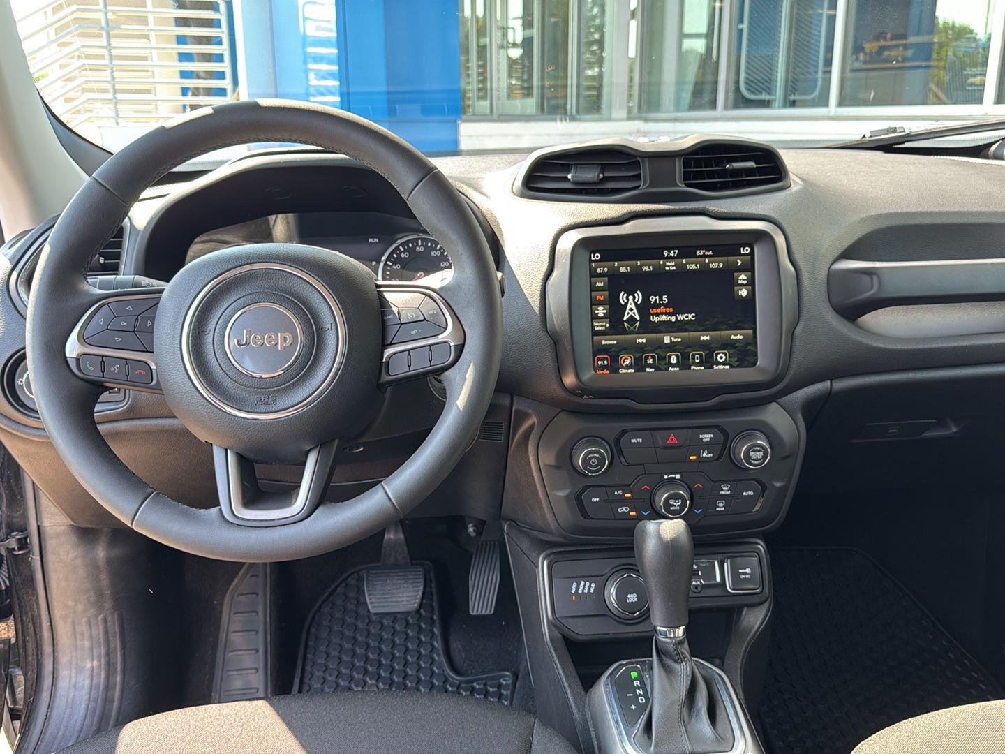 Used 2022 Black Clearcoat Jeep Latitude image 14