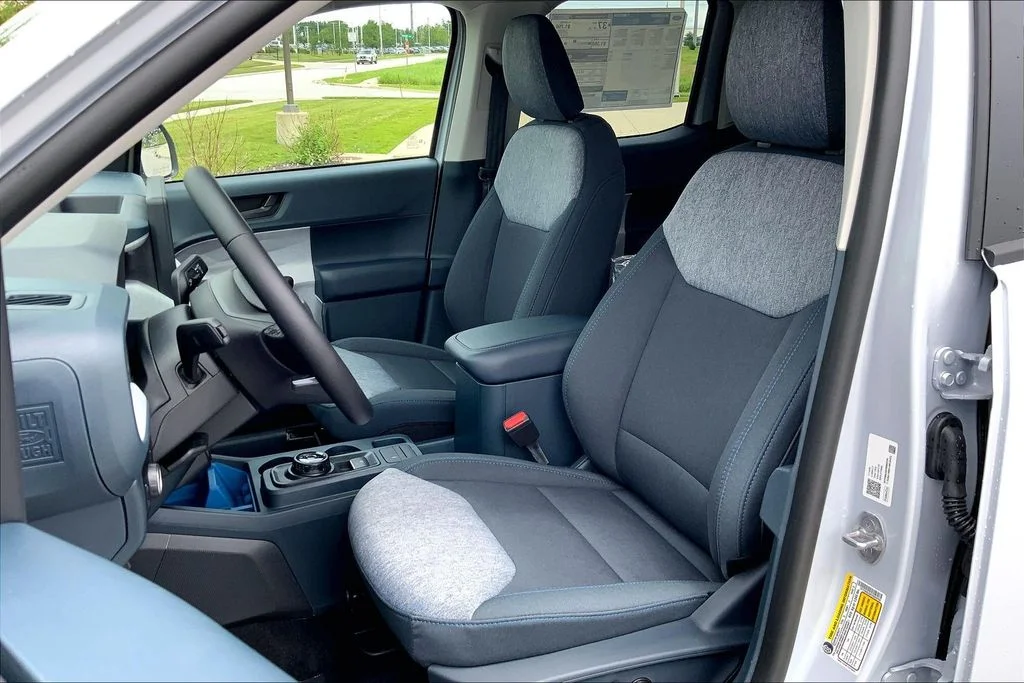New 2026 Space White Metallic Ford XLT image 16