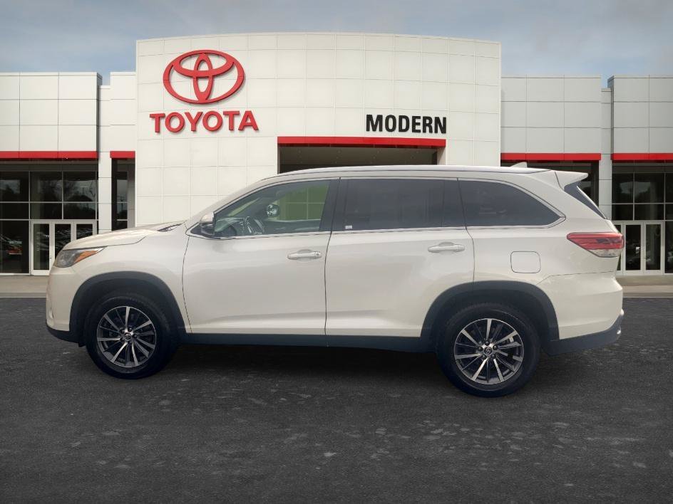 Used 2019 Blizzard Pearl Toyota XLE image 8