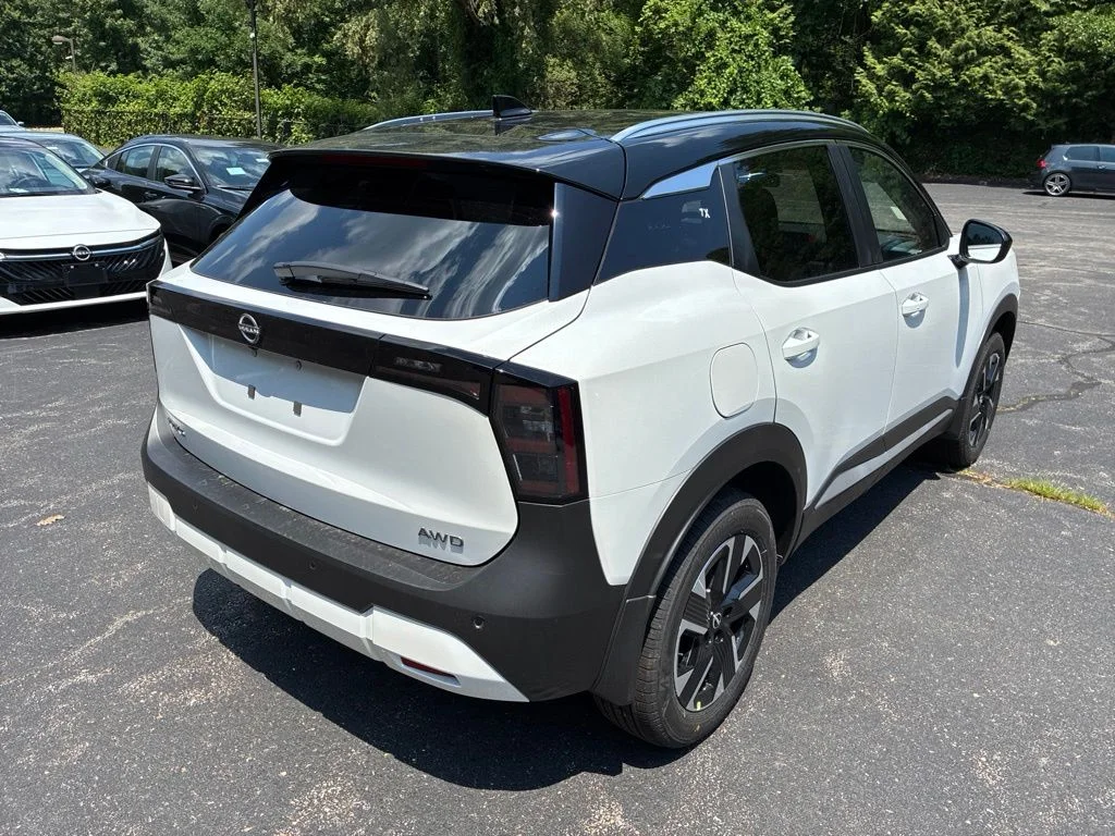 New 2026 Aspen White TriCoat / Super Black Two-tone Nissan SV image 7