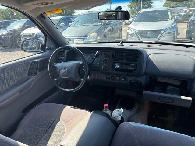 Used 1999  Dodge Base image 18