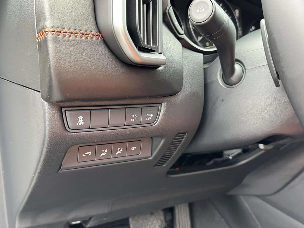 Used 2025 Beige Mazda 2.5 Turbo Meridian Edition image 28
