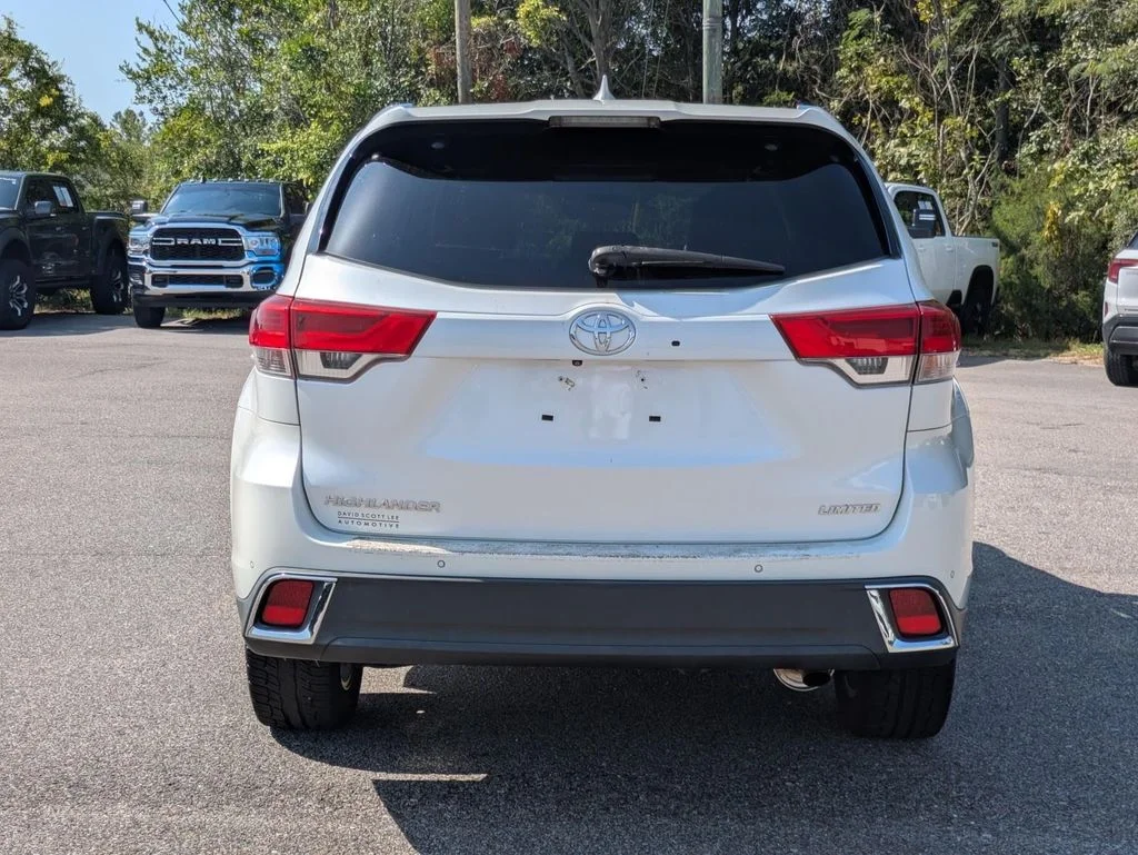 Used 2018 White Toyota Limited image 88