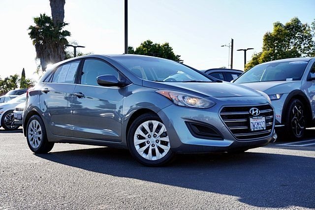 2017 Hyundai Elantra GT Base