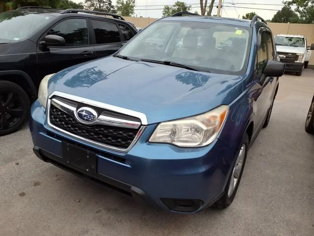 Used 2015  Subaru 2.5i image 1