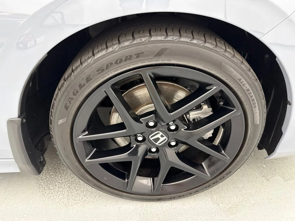 Used 2023  Honda Si image 14