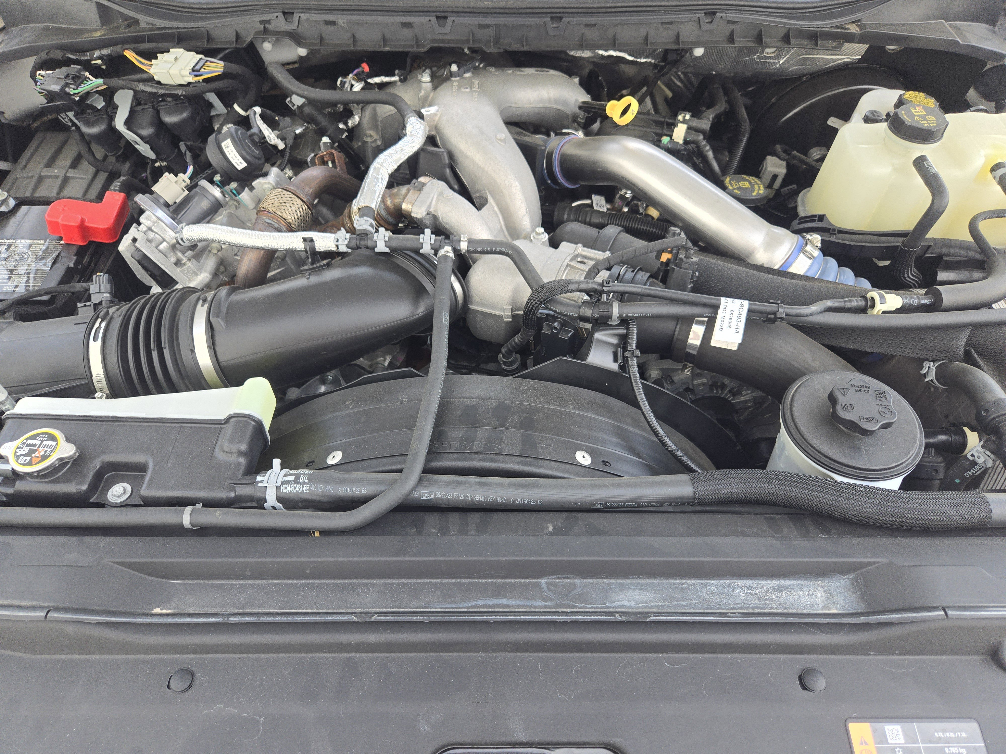 Used 2023 OXFORD WHITE Ford LARIAT image 33