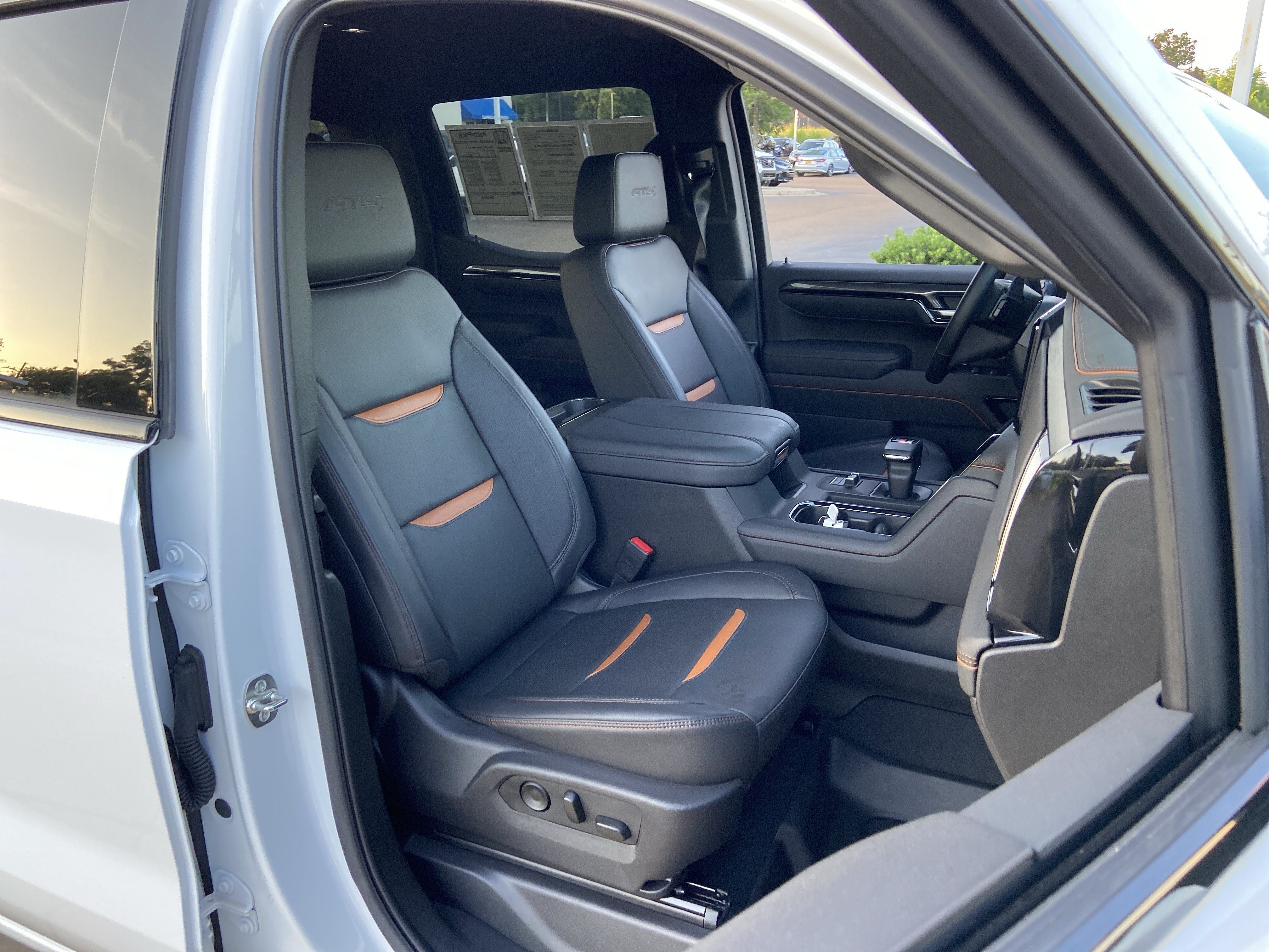 Used 2025 Summit White GMC AT4 image 20