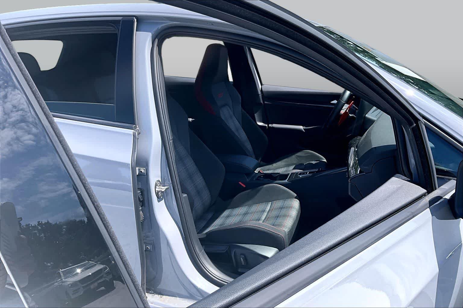 Used 2025 Moonstone Gray Volkswagen S image 9