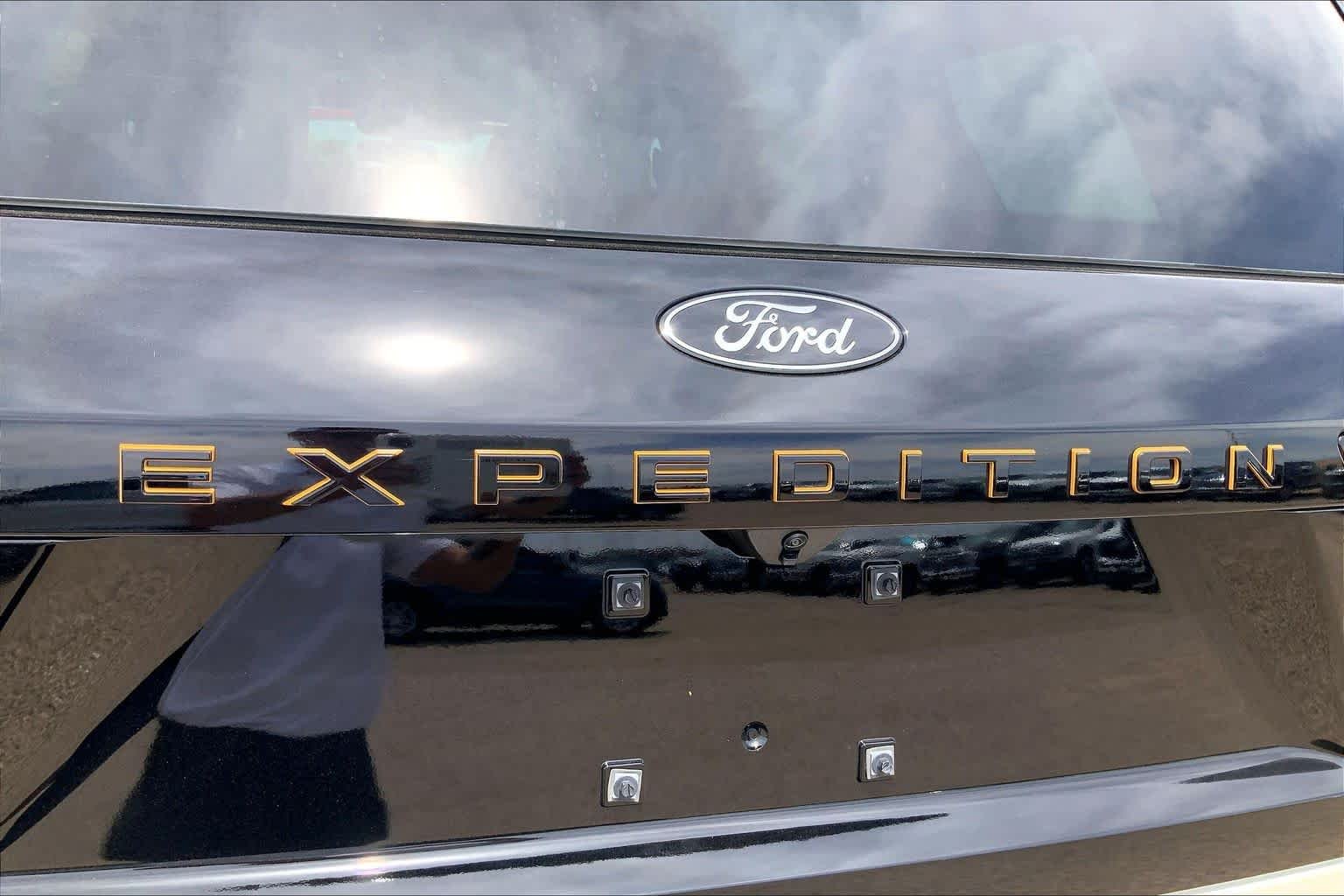 New 2026 Star White Metallic Tri-Coat Ford Tremor® image 15