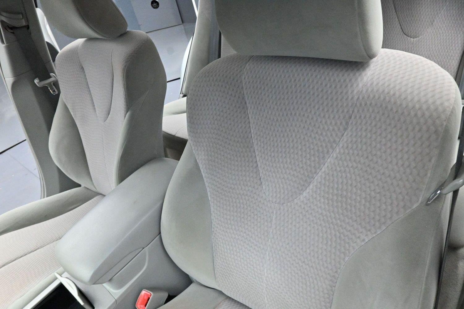 Used 2010 Classic Silver Metallic Toyota LE image 14