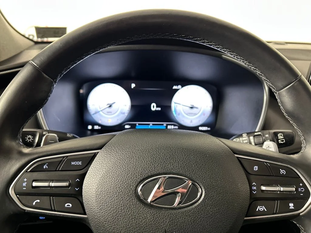 Used 2022 Black Hyundai Limited image 22