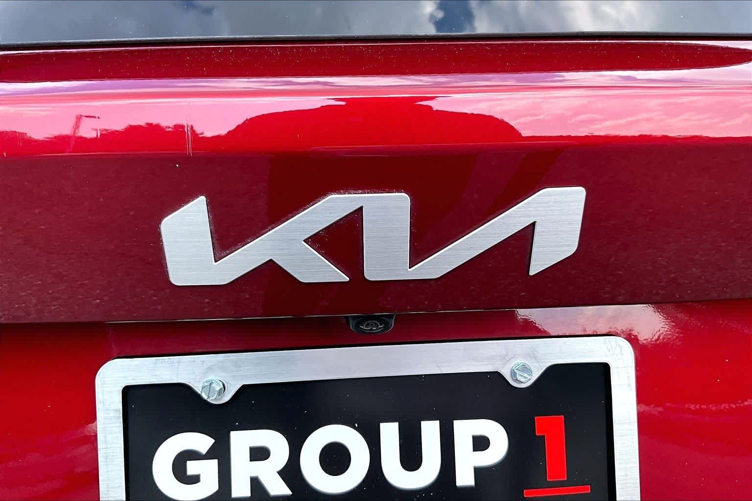 Used 2023 Passion Red Kia SX image 10