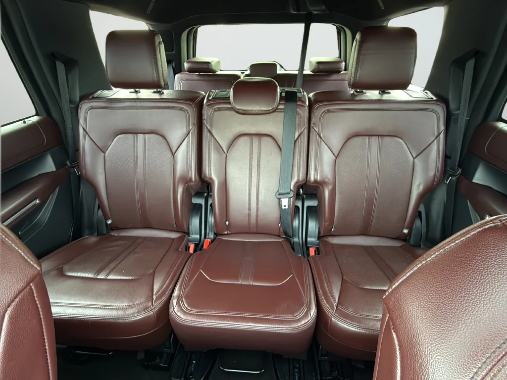 Used 2024 White Ford Limited image 28