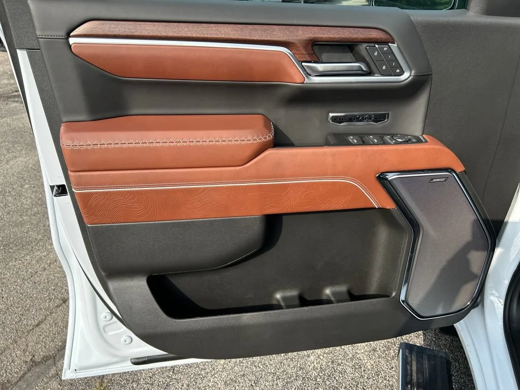 New 2026 Glacier White Tricoat GMC Denali Ultimate image 19