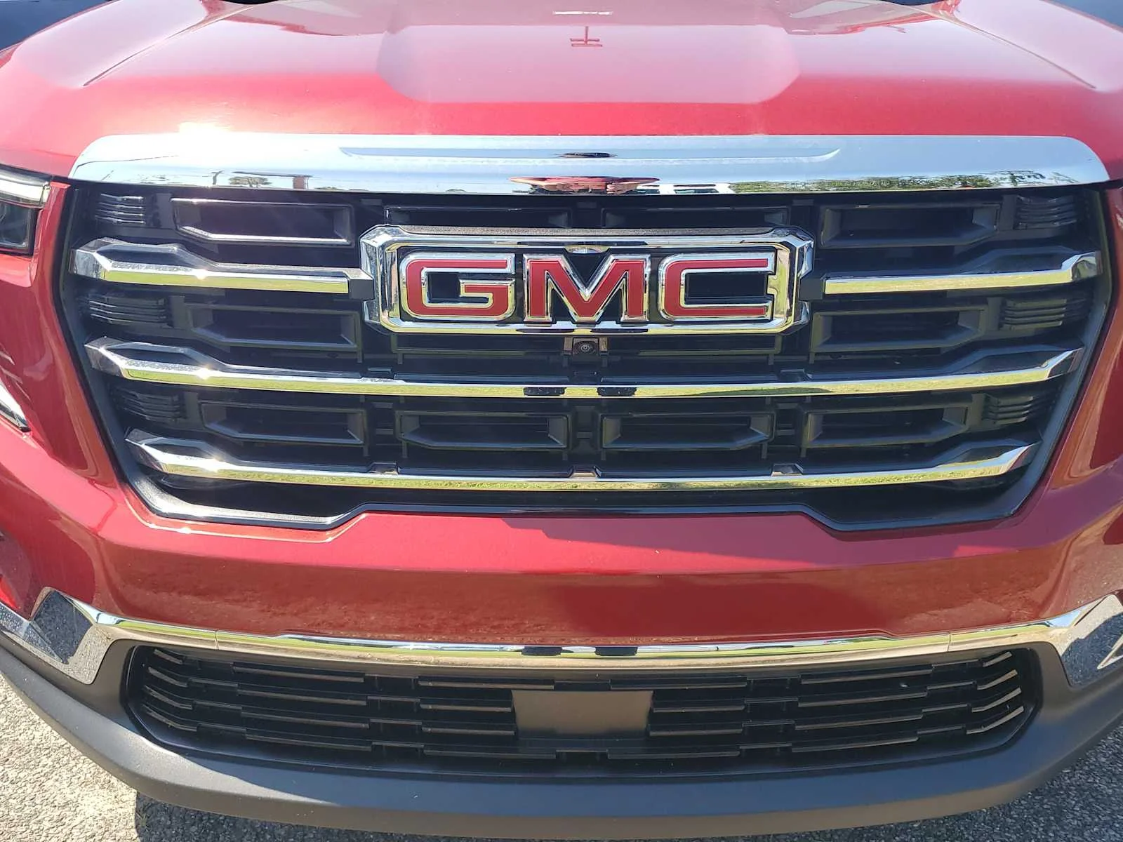 New 2025 Volcanic Red Tintcoat GMC Elevation image 17