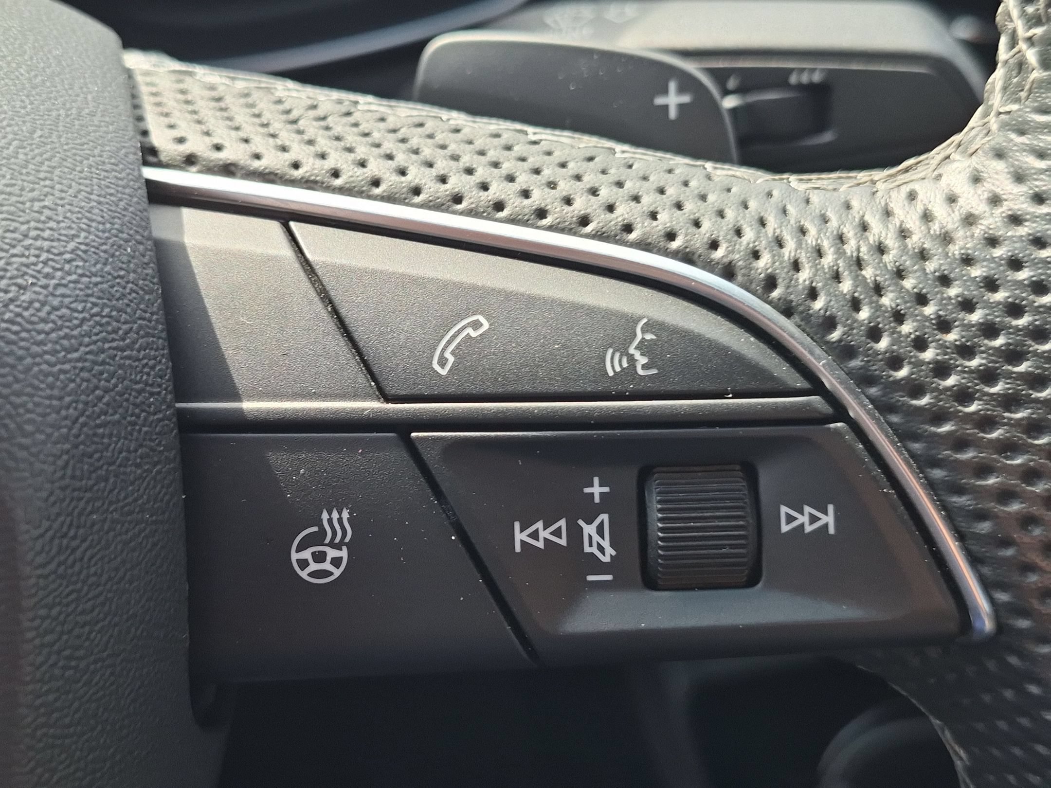 Used 2024  Audi Premium Plus image 19