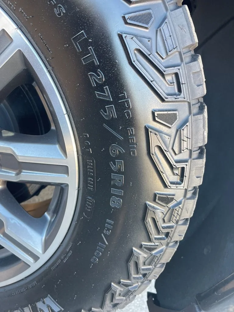 Used 2024 Onyx Black GMC AT4 image 39