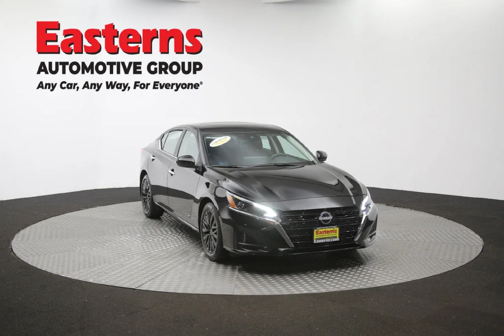 Used 2025 Black Nissan 2.5 SV image 52