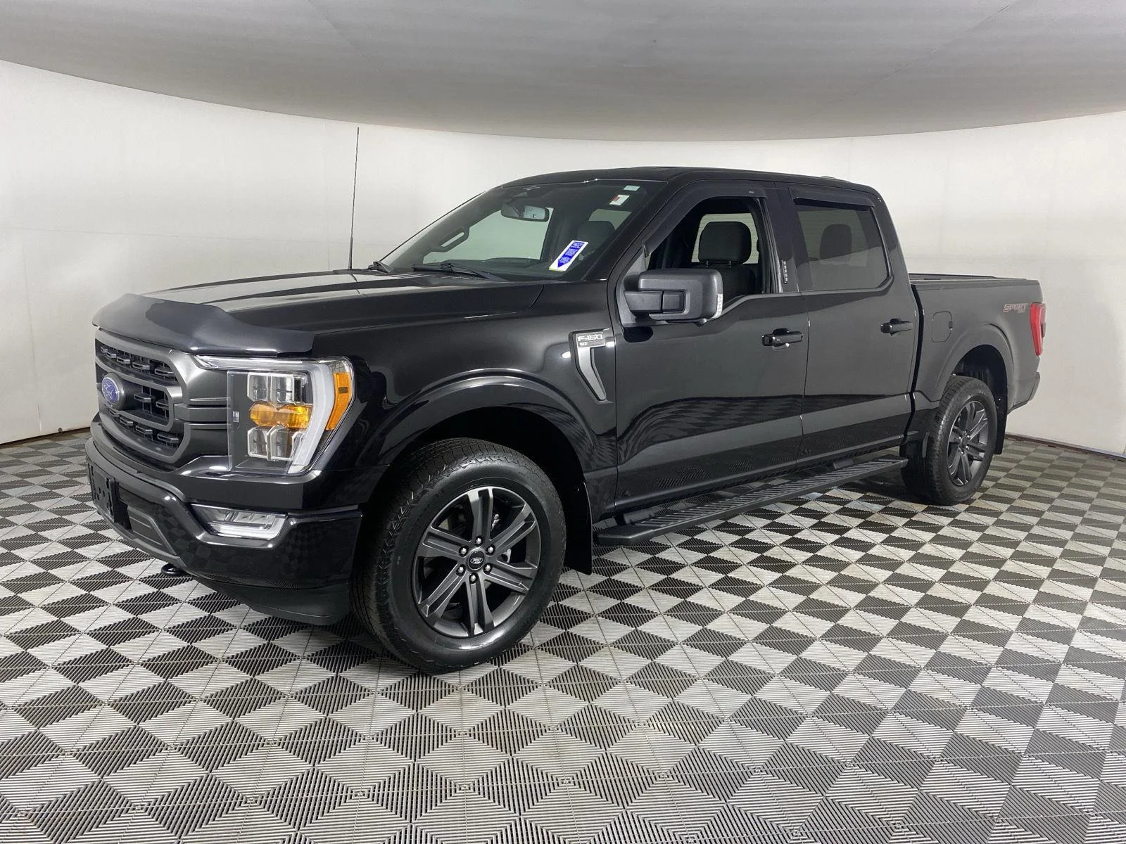 Used 2023 Agate Black Ford XLT image 13